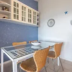 Domus Luna With Sea View Dom wakacyjny