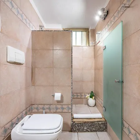 בית נופש Domus Luna With Sea View