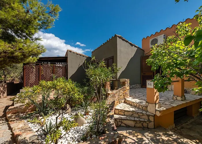 Domus Luna With Sea View Ferienhaus *